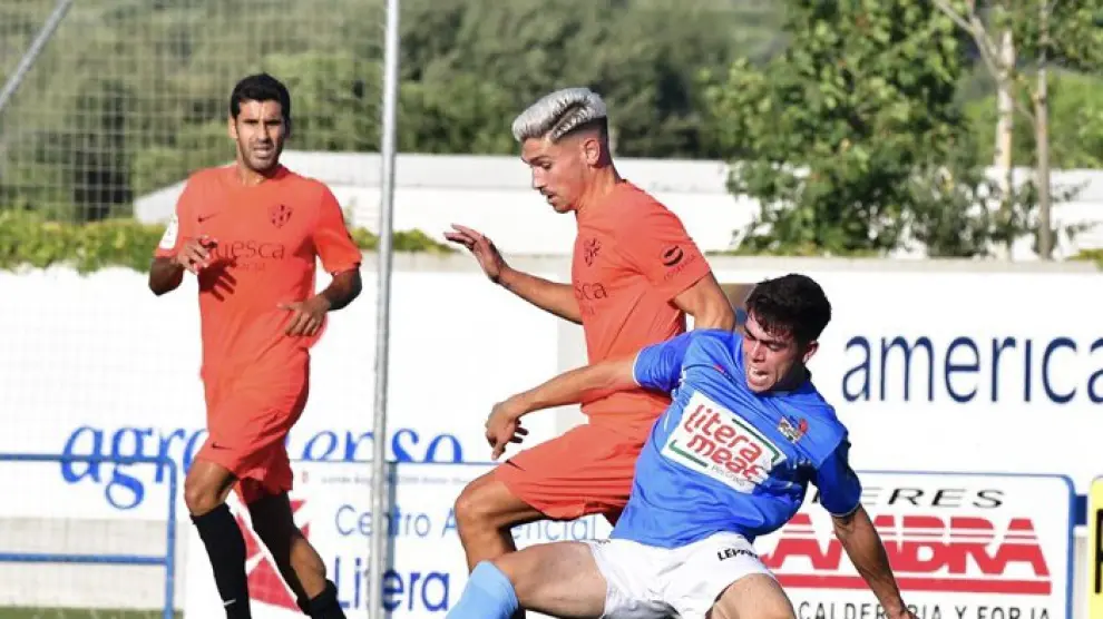 El C.D. Binéfar empató ante la S.D. Huesca B (1-1) en su segundo partido amistoso de pretemporada.