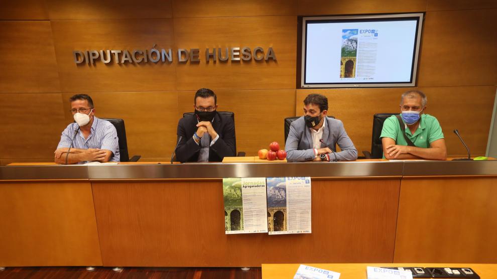 Enrique Pueyo, Roque Vicente, Joaquín Solanilla y Luis Lascorz en la presentación de la XXXVI edición de la Expoferia de Sobrarbe