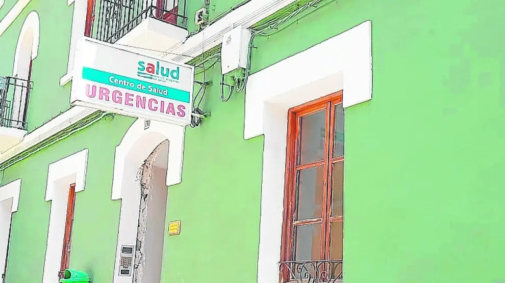 Entrada al centro de salud municipal de Canfranc.