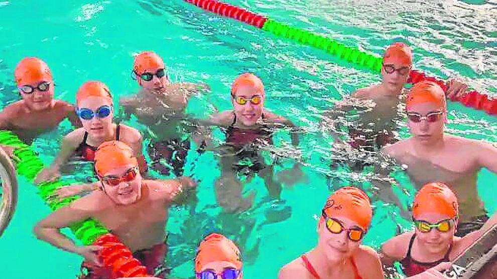 Algunos de los nadadores de Fraga que compitieron en el Regional Alevín.