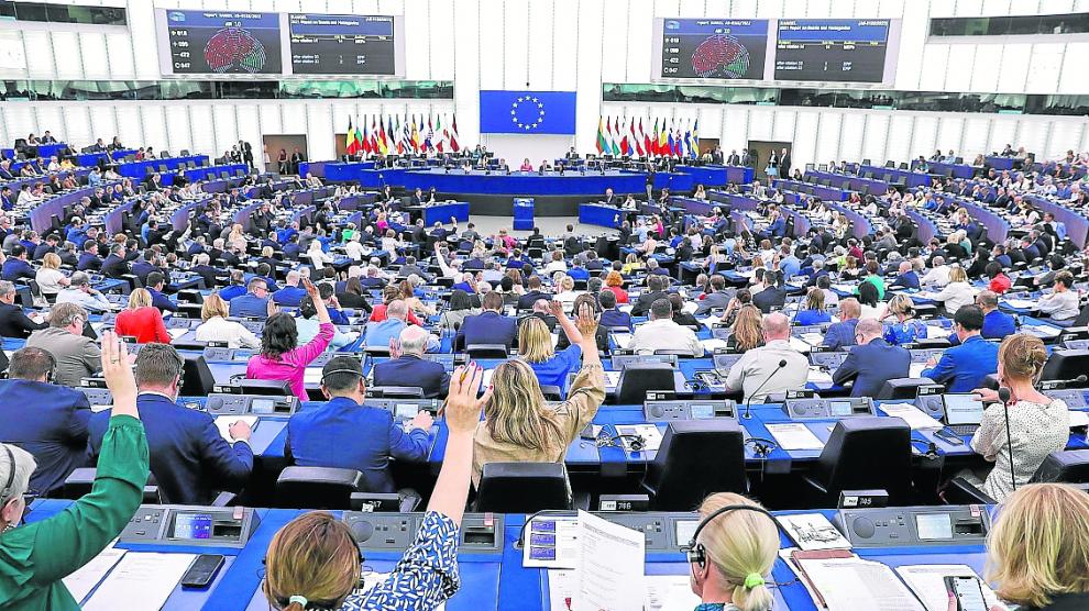 Miembros del Parlamento Europeo ayer durante la votación. FRANCE EU PARLIAMENT