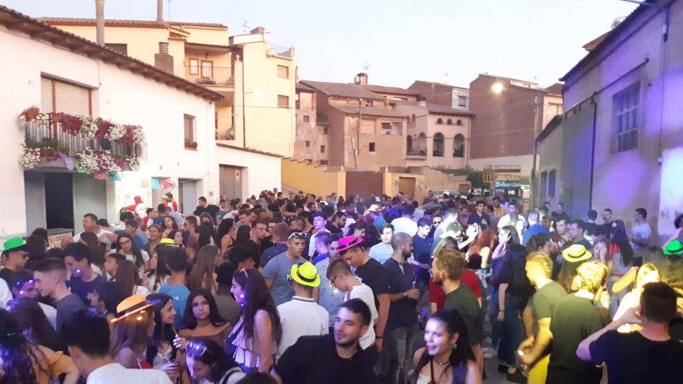 Baile en plaza Santa Ana durante las fiestas mayores 2019.