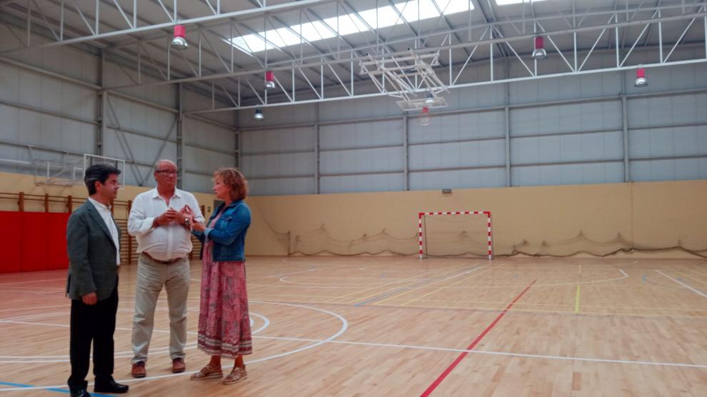 Nuevo pavimento en el polideportivo del CEIP Alcoraz