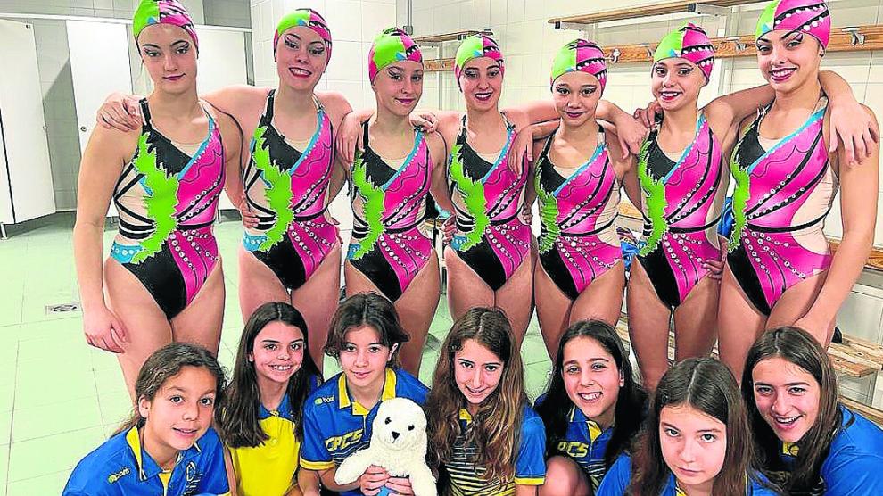 Las nadadoras del CPC Somontano que compitieron en Oviedo.