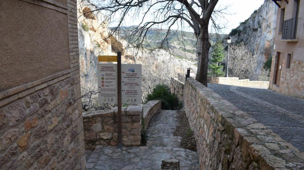 Inicio de la Ruta de las Pasarelas en Alquézar.