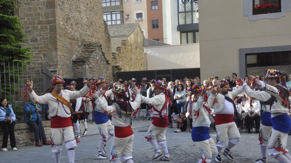 Bailadores de Santa Orosia.