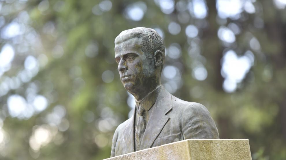 La sentencia también supone la retirada del busto de Vicente Campo en el Parque Miguel Servet.