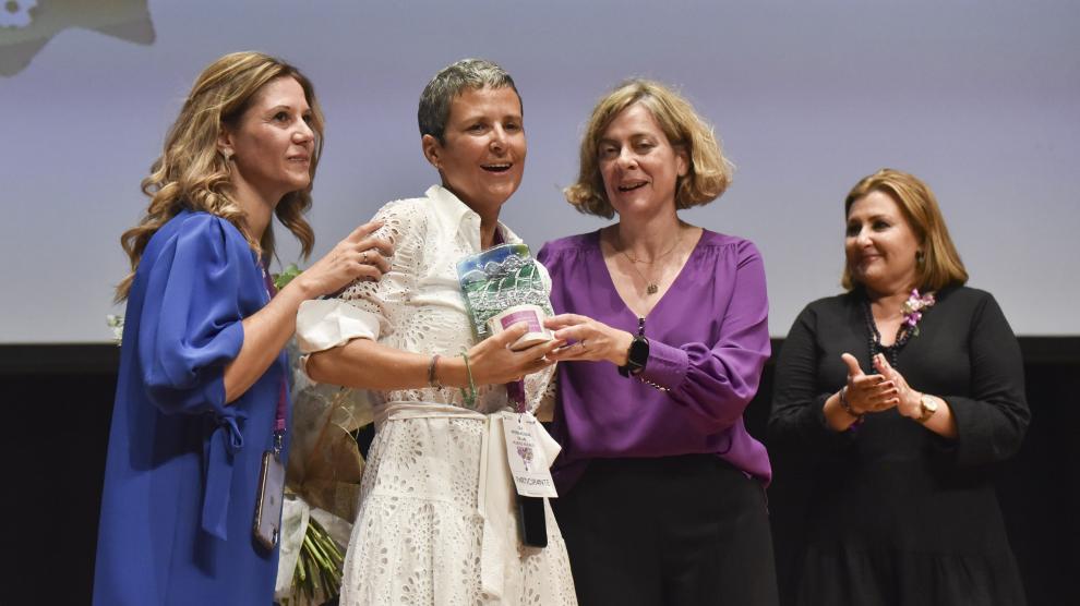 Carmen Pérez, natural de Sesa y vecina de Castilsabás, recibió uno de los premios.