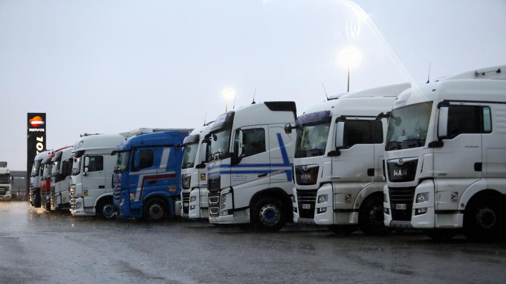 Imagen de archivo de camiones en la provincia de Huesca.