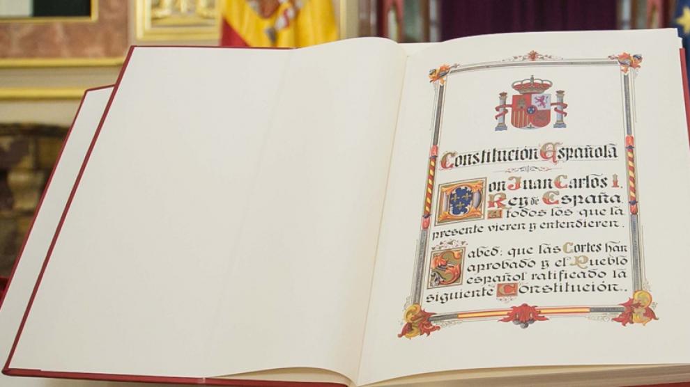 Ejemplar de la Constitución.