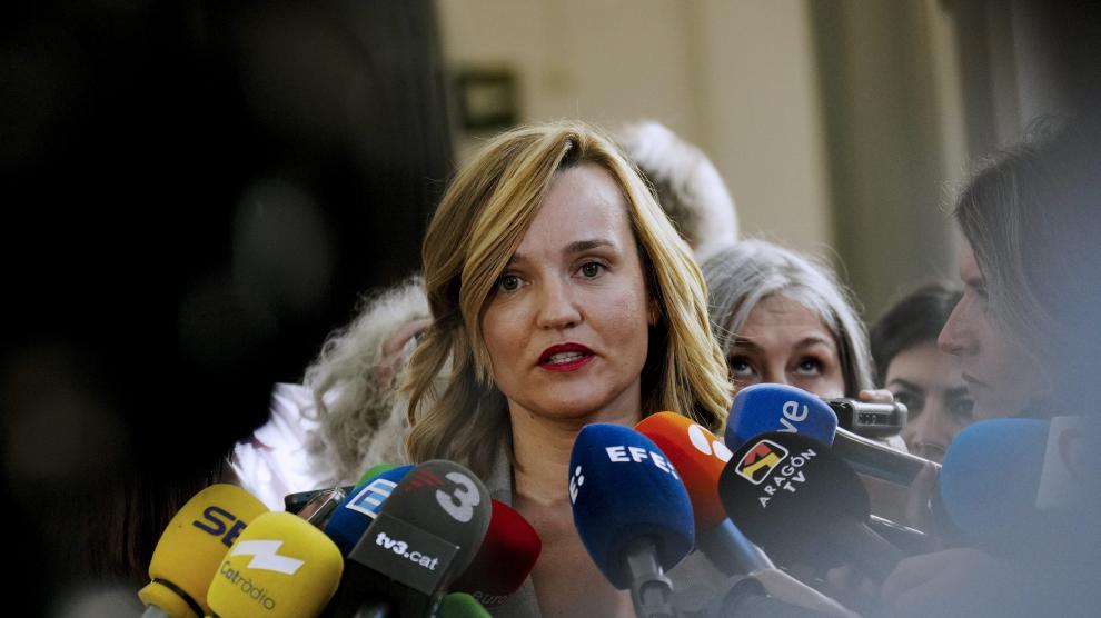 Pilar Alegría hace declaraciones después de la reunión mantenida con Pedro Sánchez.
