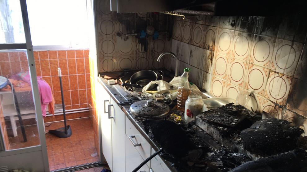 Estado en el que ha quedado la cocina del inmueble a causa del incendio.