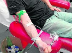 foto banco sangre Un donante, en el Banco de Sangre y Tejidos de Aragón.