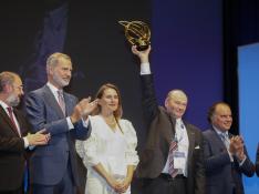Felipe VI ha entregado la ‘Pluma de Oro de la Libertad 2022’ a Gazeta Wyborcza y su fundación, de Polonia