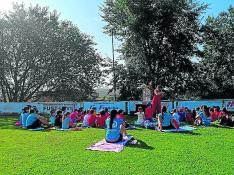 bajo cinca Docenas de jóvenes asisten a una de las actividades realizadas durante el verano.