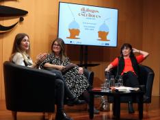 En la imagen, Nuria Labari, Esther P. Nogarol y Rosa Montero.