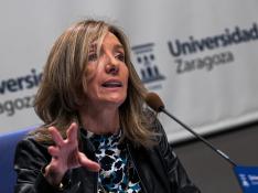La vicerrectora de Economía de la Universidad de Zaragoza, Margarita Labrador, en rueda de prensa