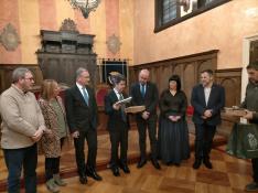 Recepción del Ayuntamiento de Huesca a los embajadores checo y eslovaco.